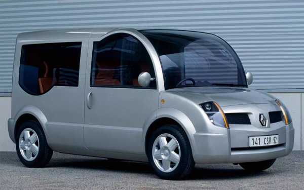 Още един концепт от епохата, в която целта на компаниите с представянето на прототипи явно бе да дезинформират врага. И тук между концептуалния модел и серийното, практично Modus няма почти нищо общо.
